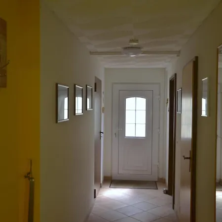 Ohm Apartment Holtsee